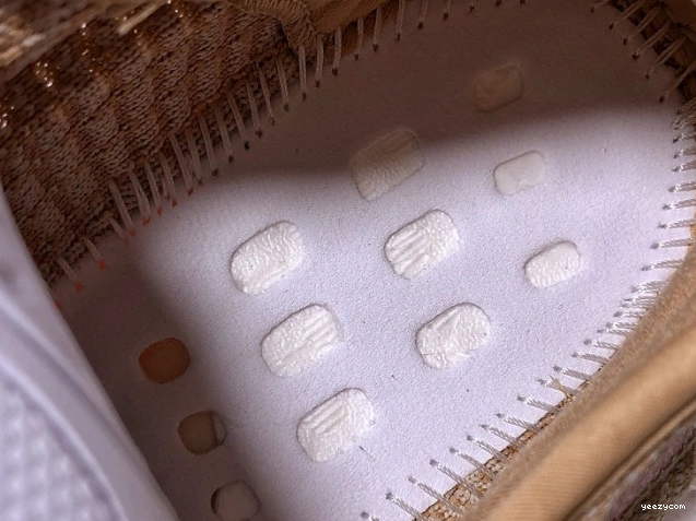 EG7490 Adidas Clay V2 350 Yeezy Boost 1006